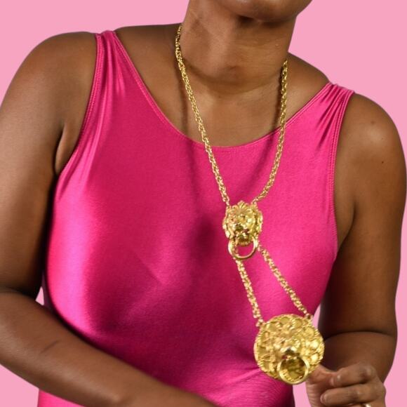 Vintage Double Lion Door Knocker Necklace Costume Jewelry Gold Pendant Statement - Picture 16 of 16